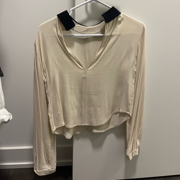 Sunday Best (Aritzia) blouse. - Picture 2 of 3